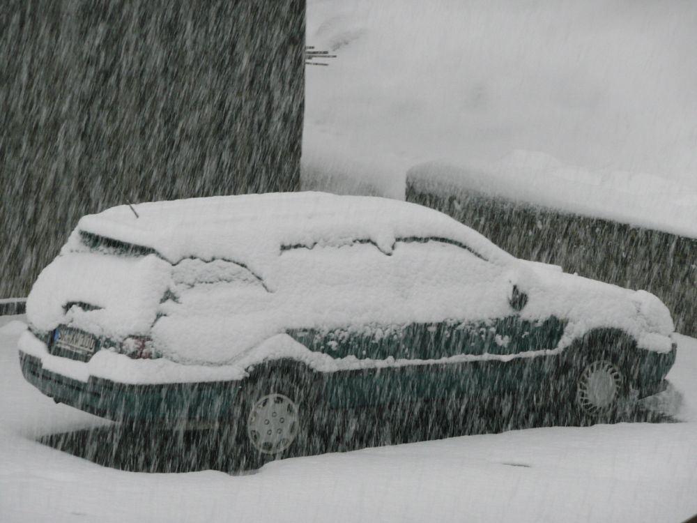 Mein Auto eingeschneit